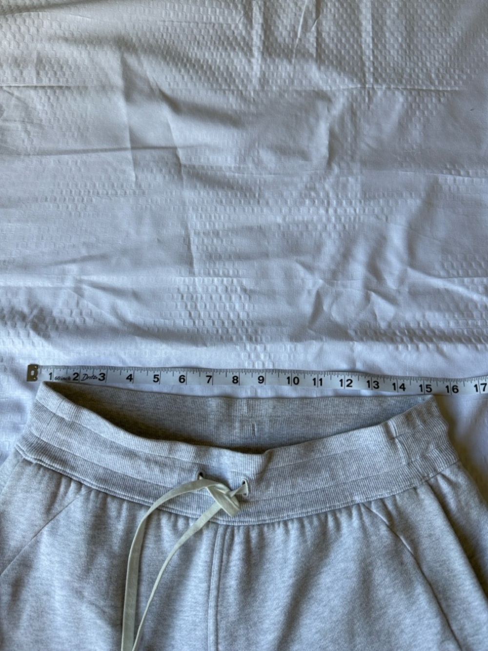 lululemon athletica Light Gray Women's Jogger Pants - Picture 10 of 12